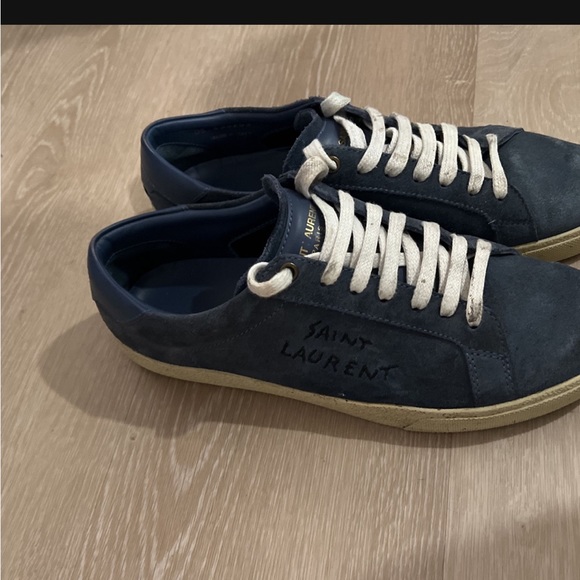 Saint Laurent - Picture 3 of 4